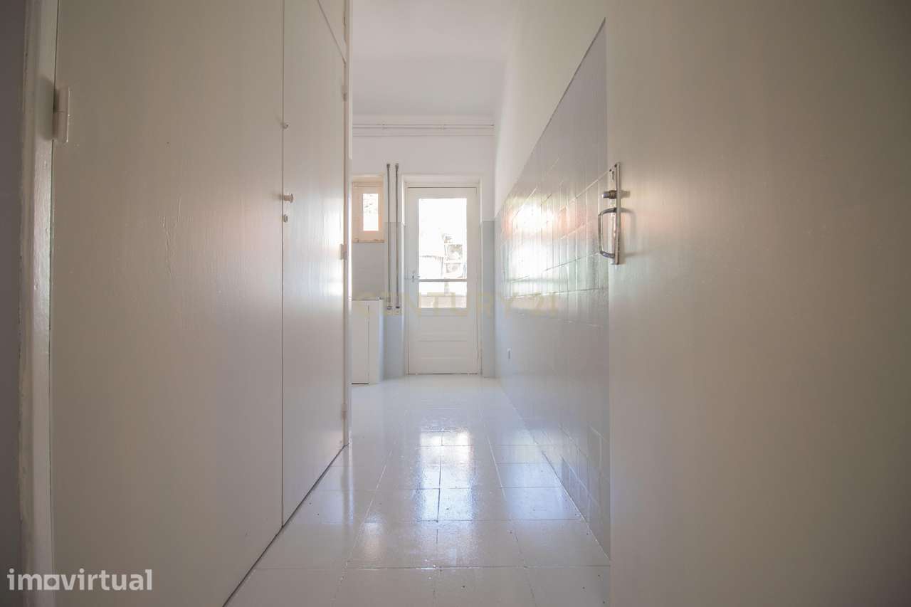 Apartamento T3 para Arrendar – Centro de Coimbra | Rua 1.º de Dezembro - Grande imagem: 3/17