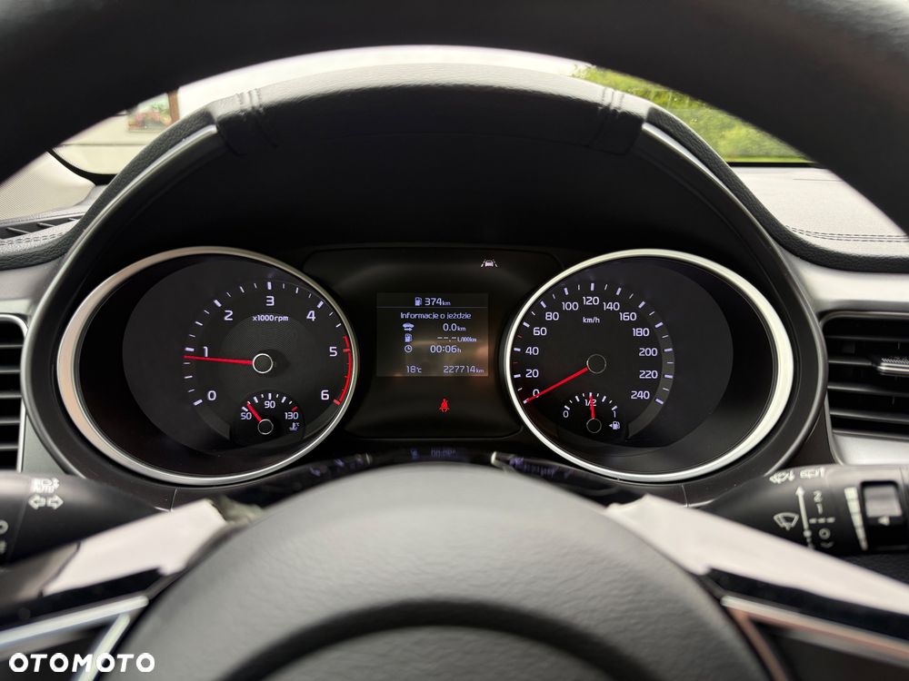 Kia Ceed - 36