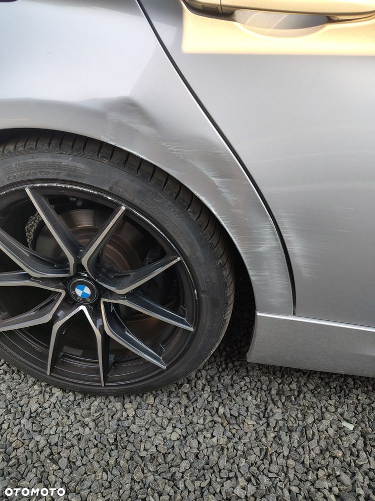BMW Seria 3 318i - 12