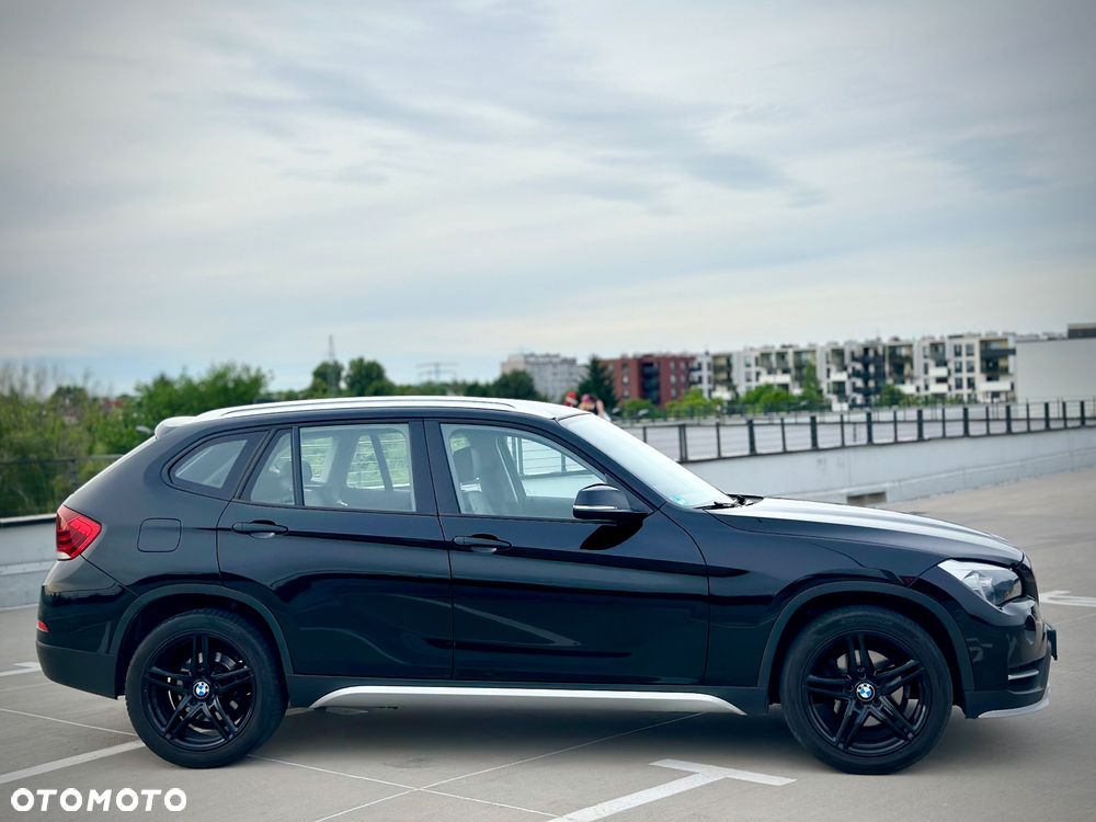 BMW X1 sDrive18d xLine - 25