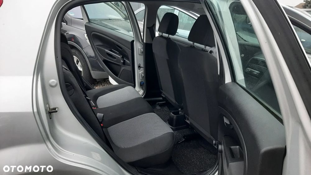Fiat Punto 1.2 Fresh - 13