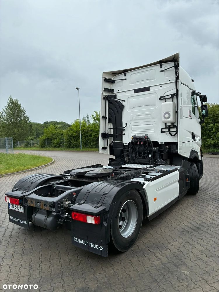 Renault T480 HIGH Sleeper Cab - 3