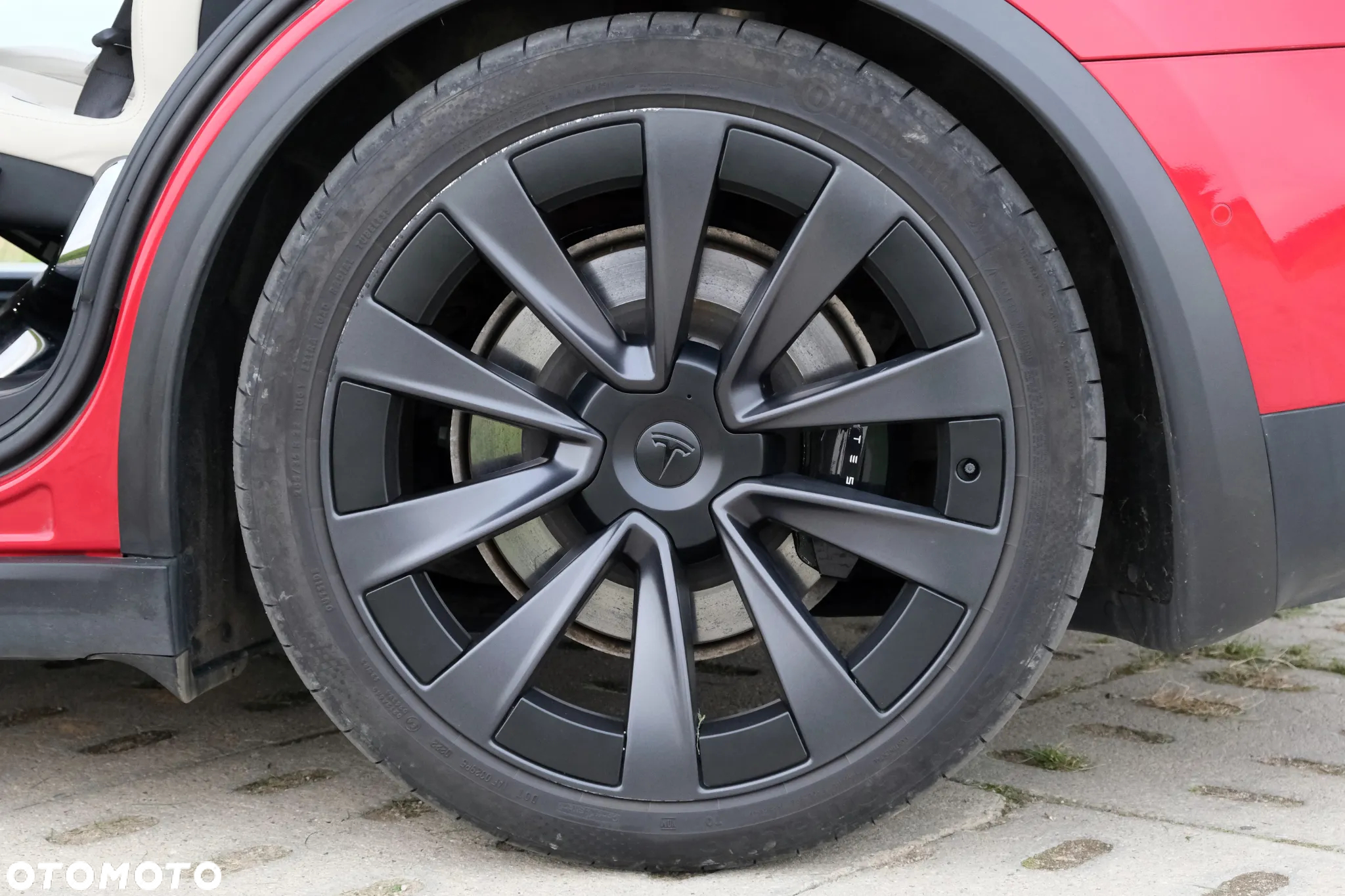 Tesla Model X Plaid - 21