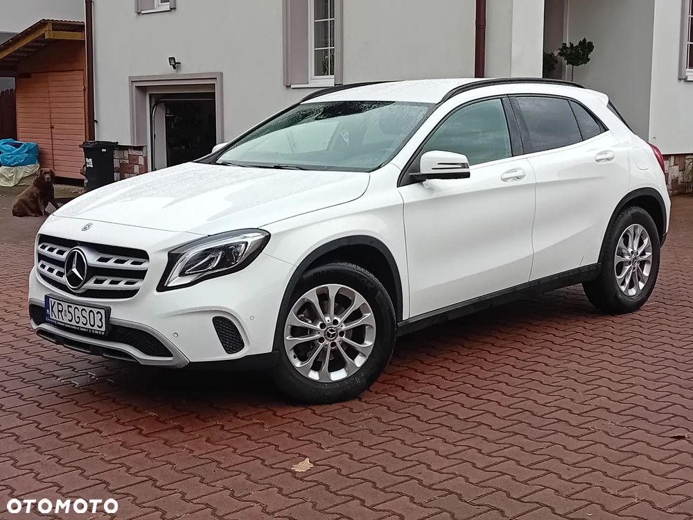 Mercedes-Benz GLA 200 7G-DCT Urban - 11