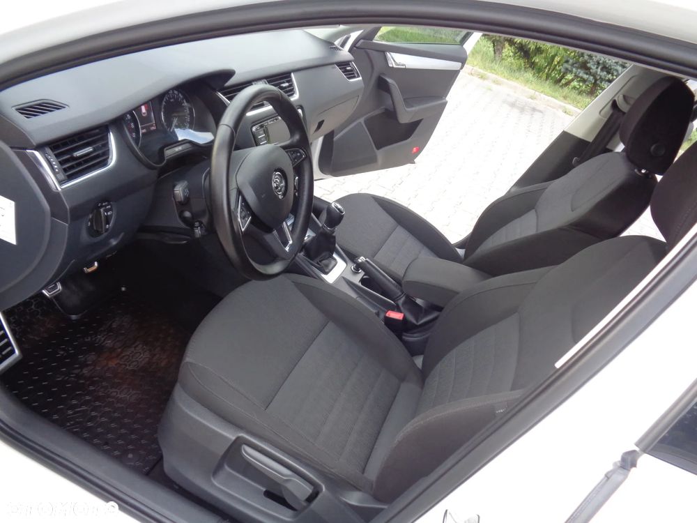 Skoda Octavia 2.0 TDI Ambition - 11