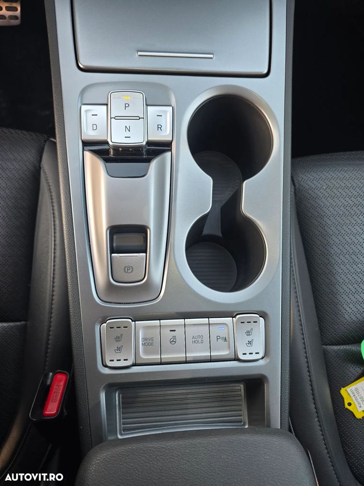 Hyundai KONA Premium - 7