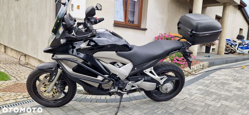 Honda VFR - 11