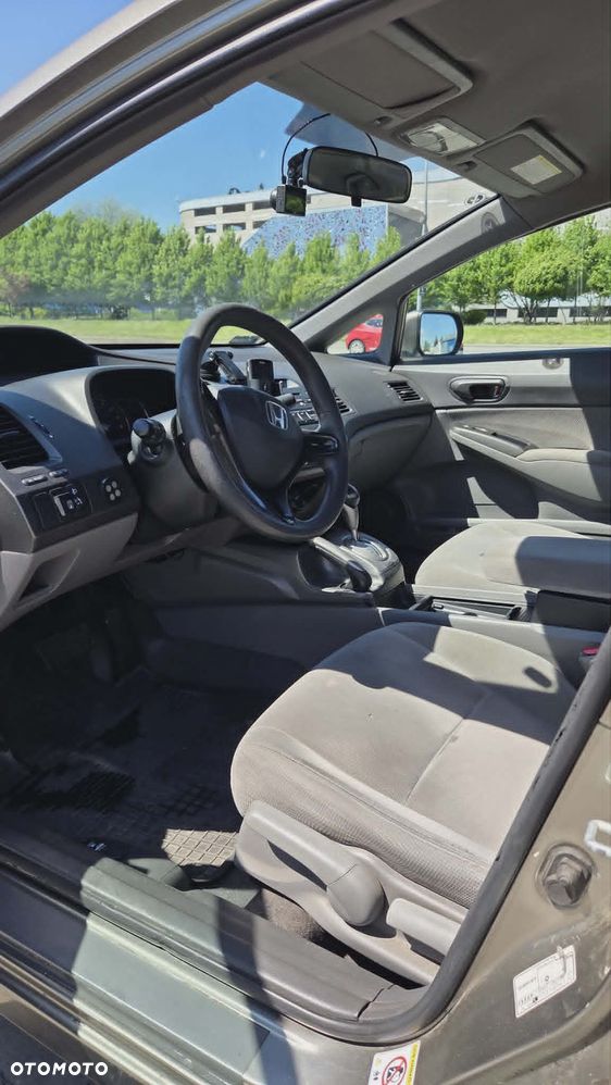 Honda Civic 1.8 Comfort - 11