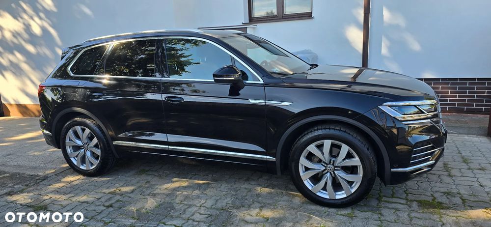 Volkswagen Touareg - 2