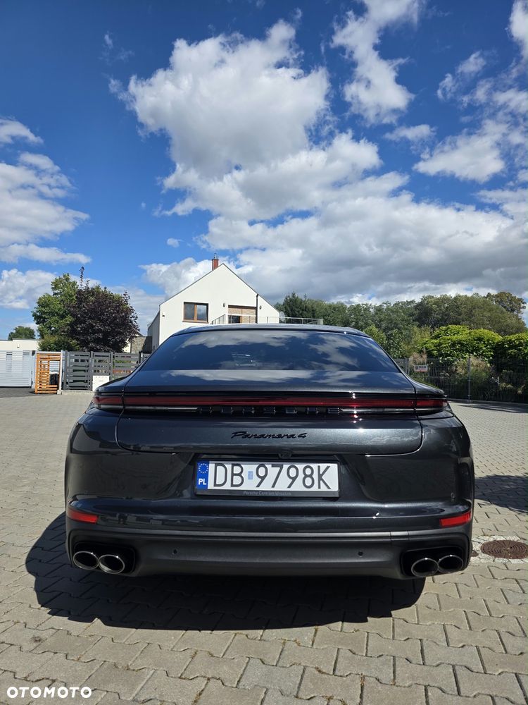 Porsche Panamera 4 E-Hybrid PHEV - 9