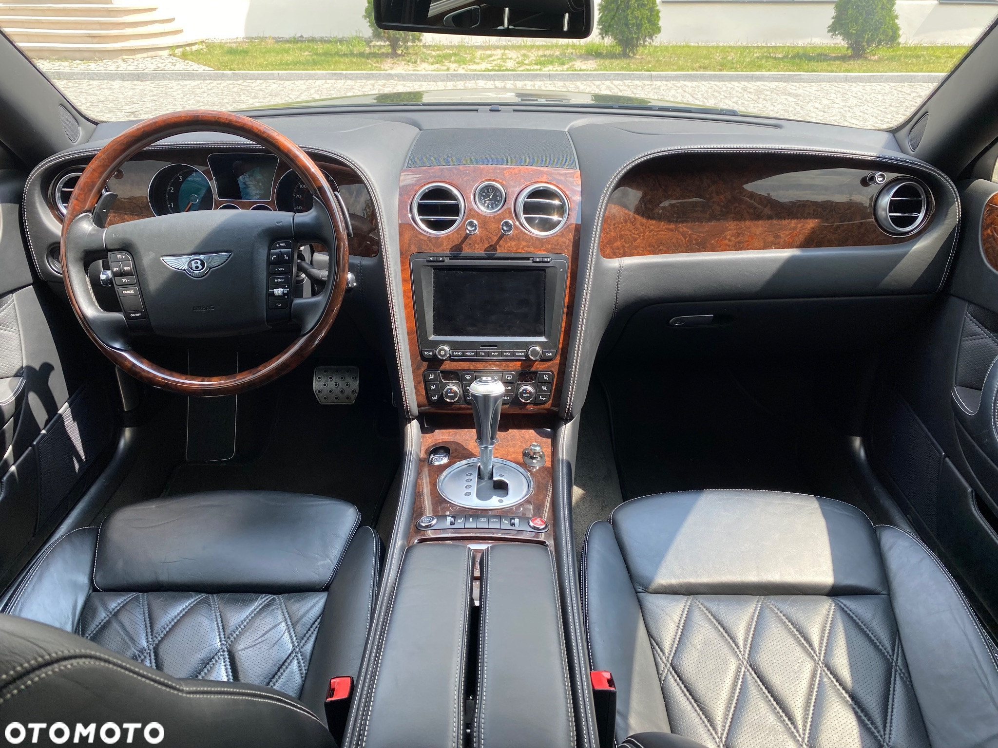 Bentley Flying Spur W12 S - 16