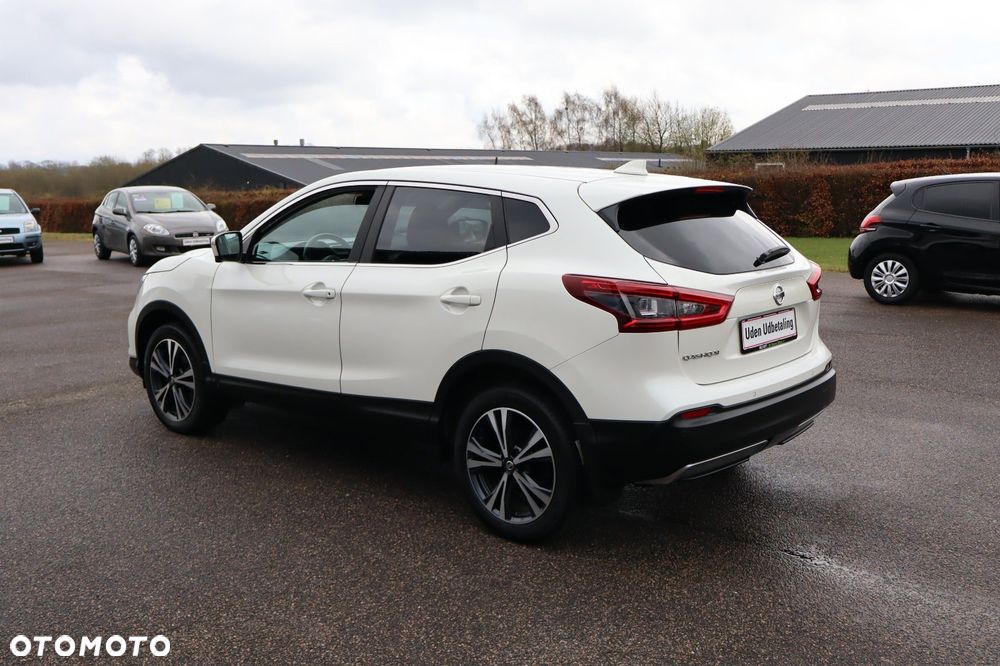Nissan Qashqai 1.3 DIG-T DCT ACENTA - 4