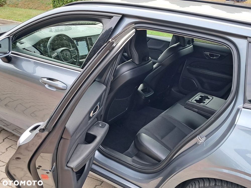 Volvo V60 D3 Drive-E Momentum - 21