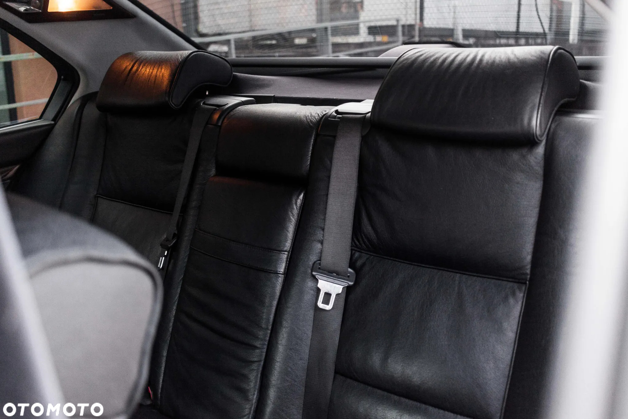 BMW Seria 7 750i - 35