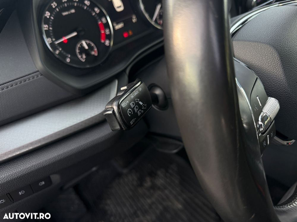 Skoda Octavia 2.0 TDI DSG Premium Edition - 10