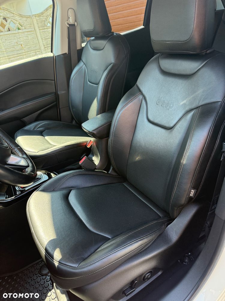 Jeep Compass - 29