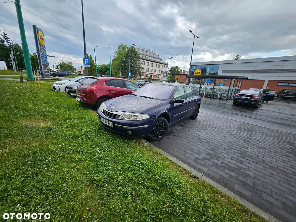 Renault Laguna 1.9 dCi Authentique - 6
