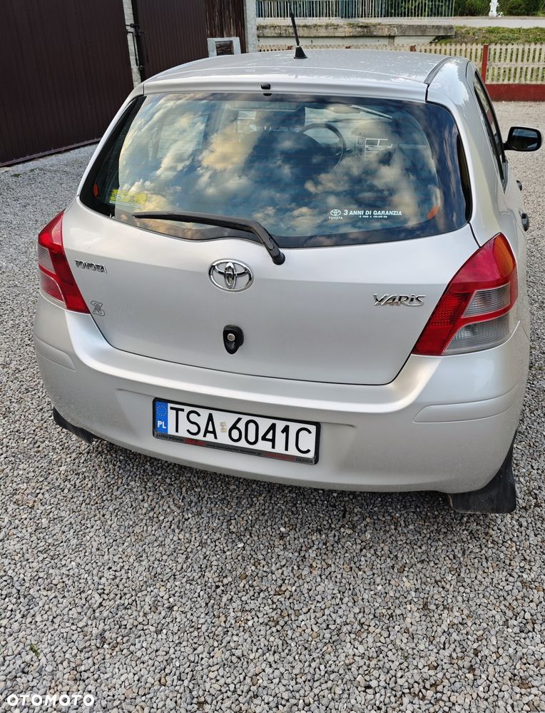Toyota Yaris - 4
