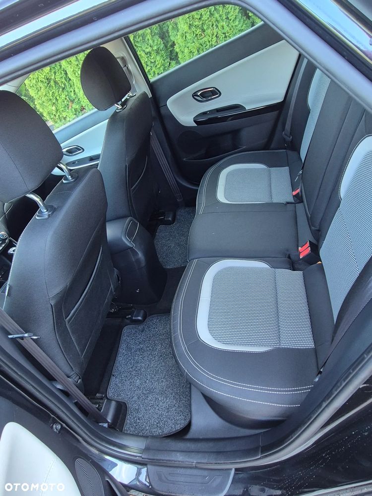 Kia Ceed - 23