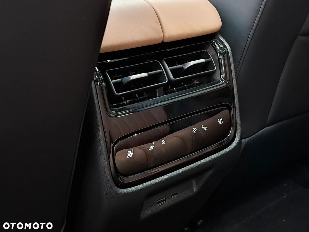 Chery Tiggo 9 - 18