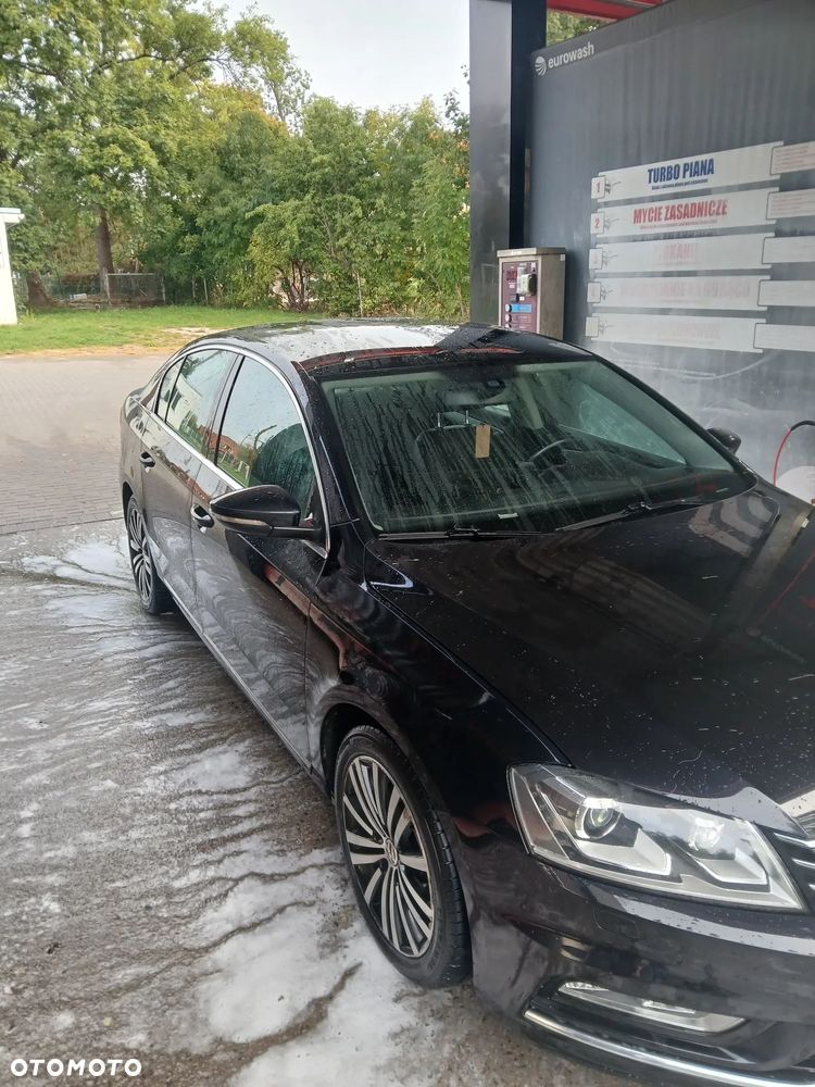 Volkswagen Passat - 15