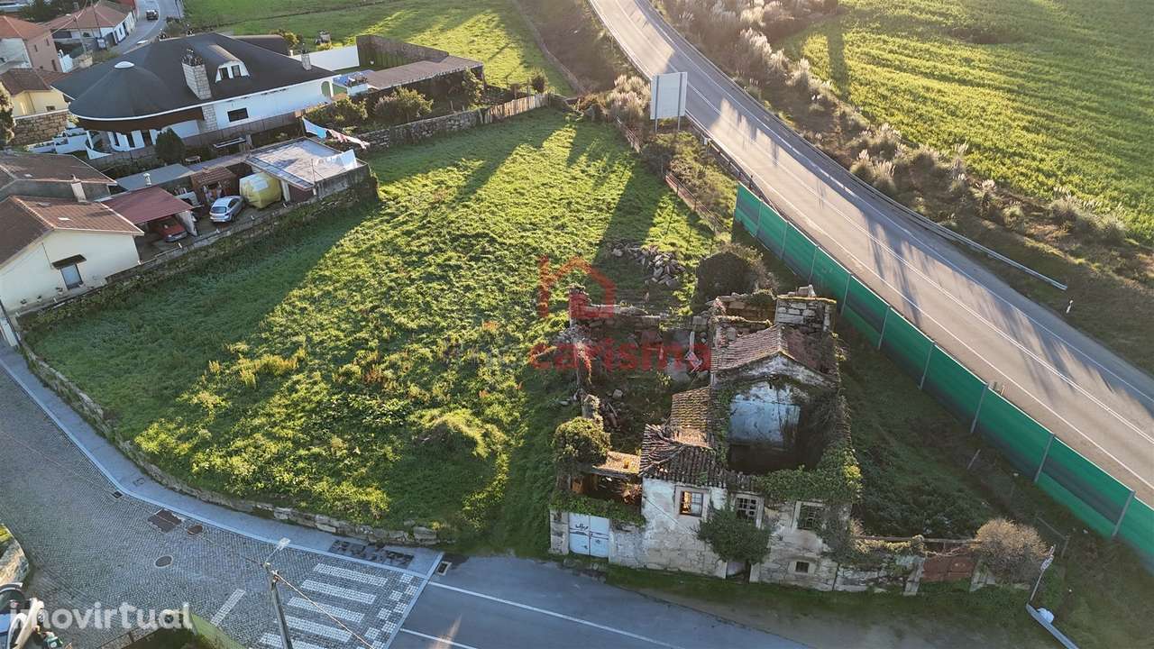 Ruína para Restauro Total e Terreno para Construção em Castelo da Maia - Grande imagem: 3/8