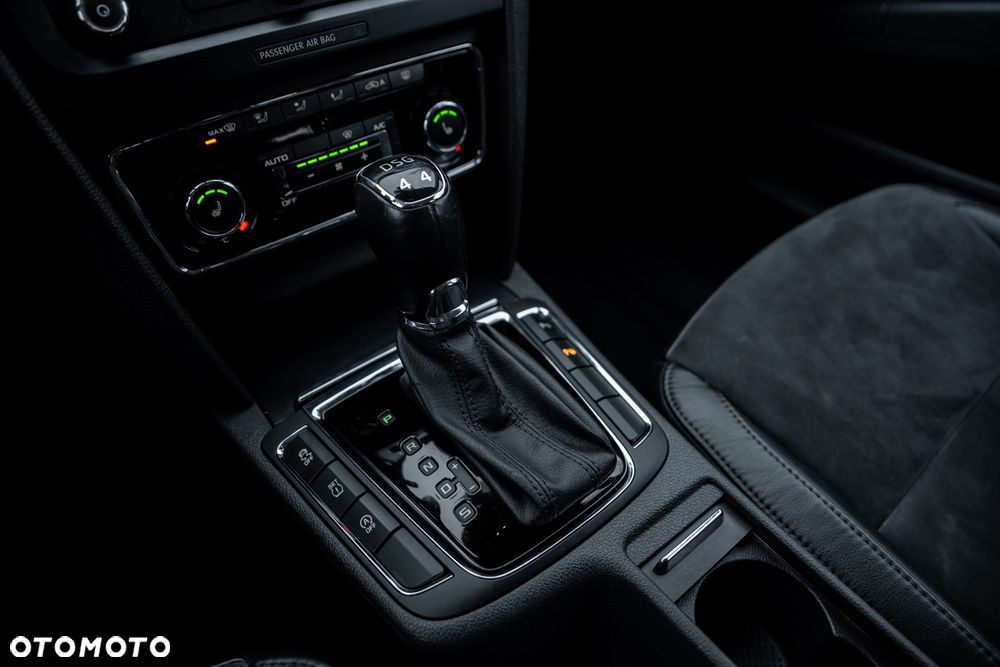 Skoda Superb 2.0 TDI Green tec 4x4 DSG Elegance - 31