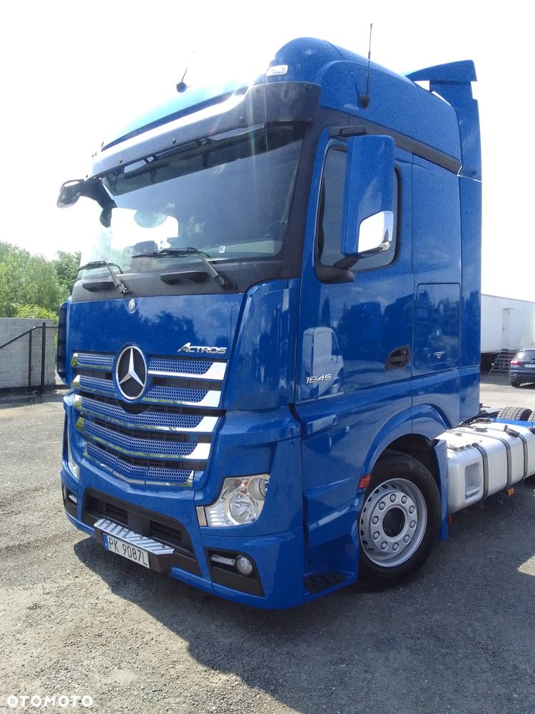 Mercedes-Benz Actros - 1