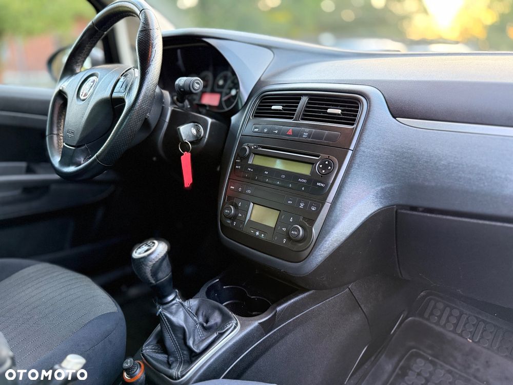 Fiat Grande Punto - 13