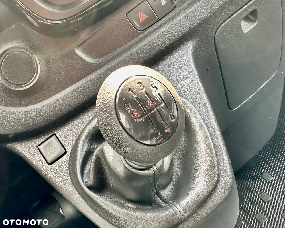 Opel VIVARO L2H1 / - 23