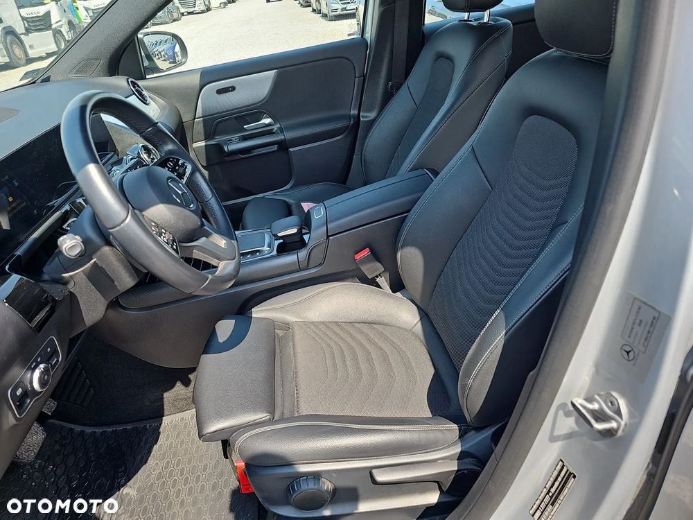 Mercedes-Benz GLA 200 Style - 21