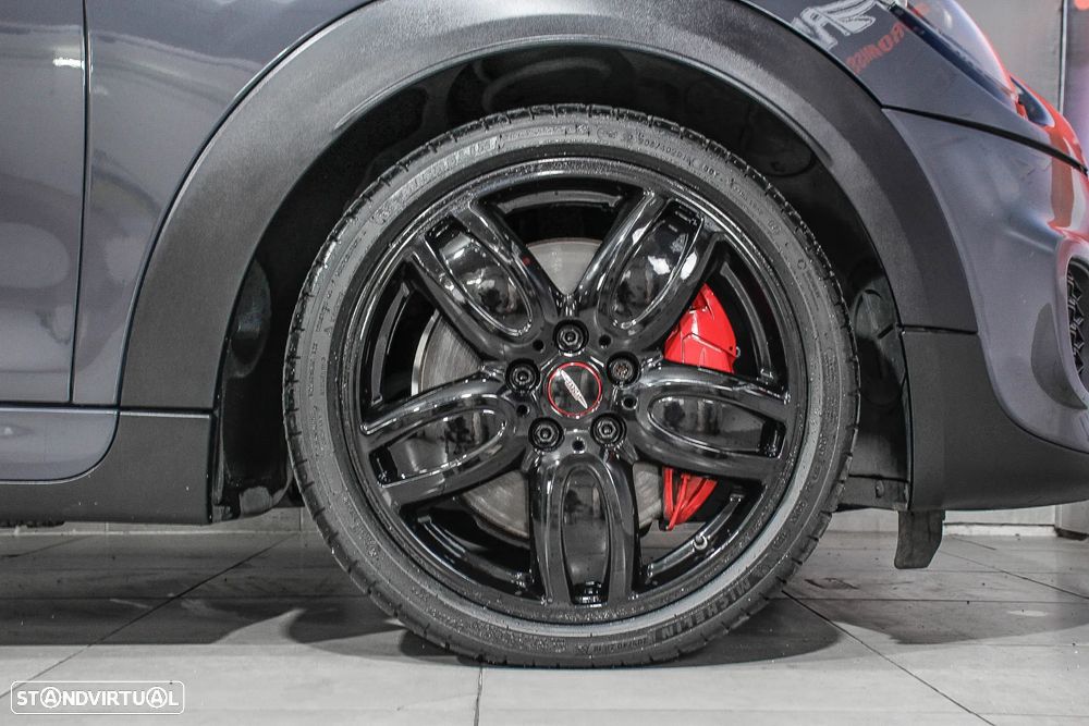MINI Cabrio John Cooper Works Auto Desportiva - 17
