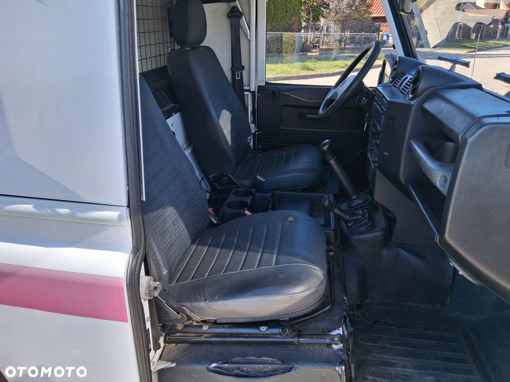 Land Rover Defender 90 Hard Top E - 9