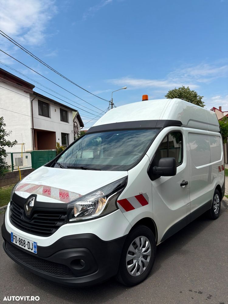 Renault Trafic - 1