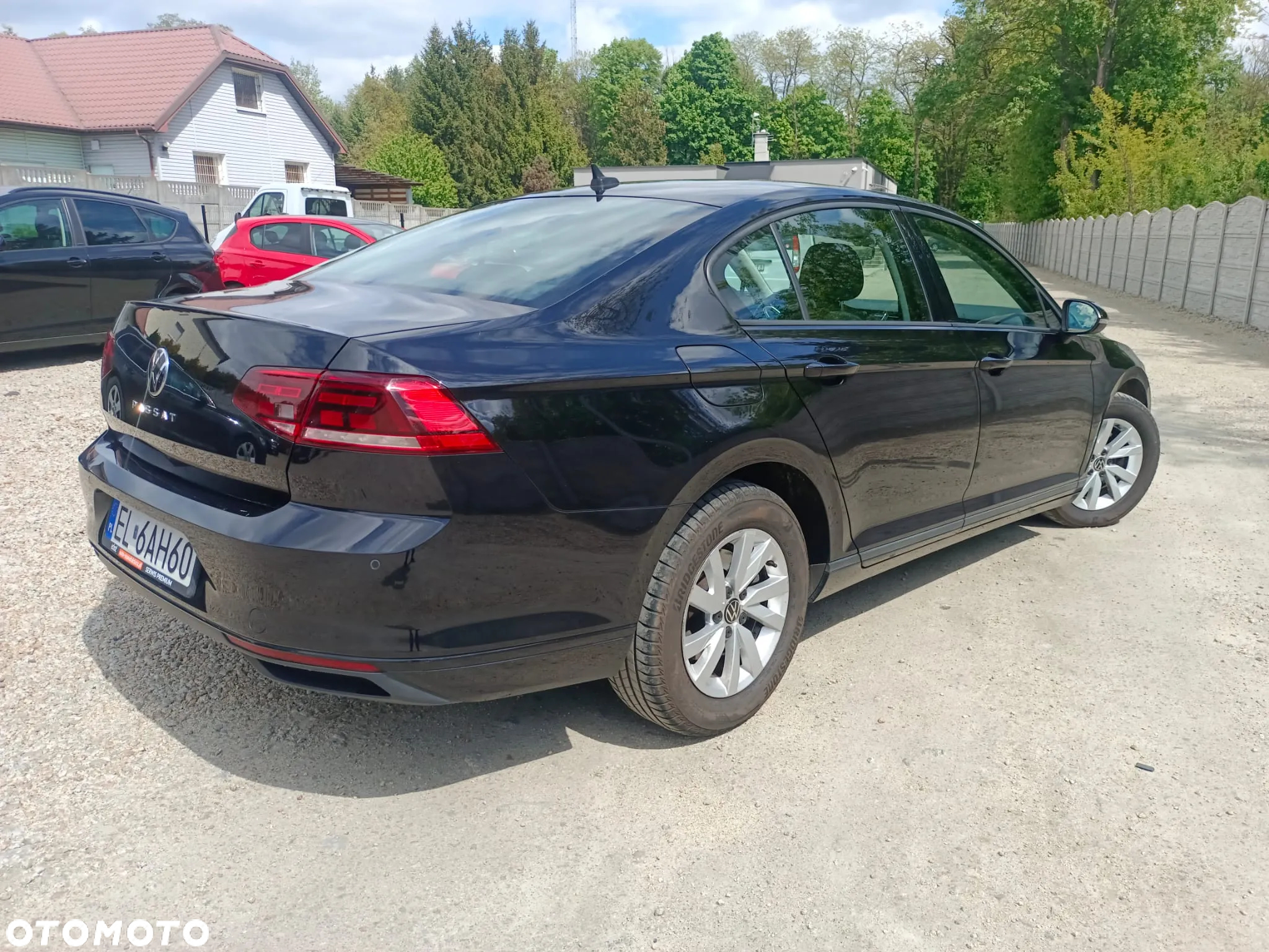Volkswagen Passat - 13