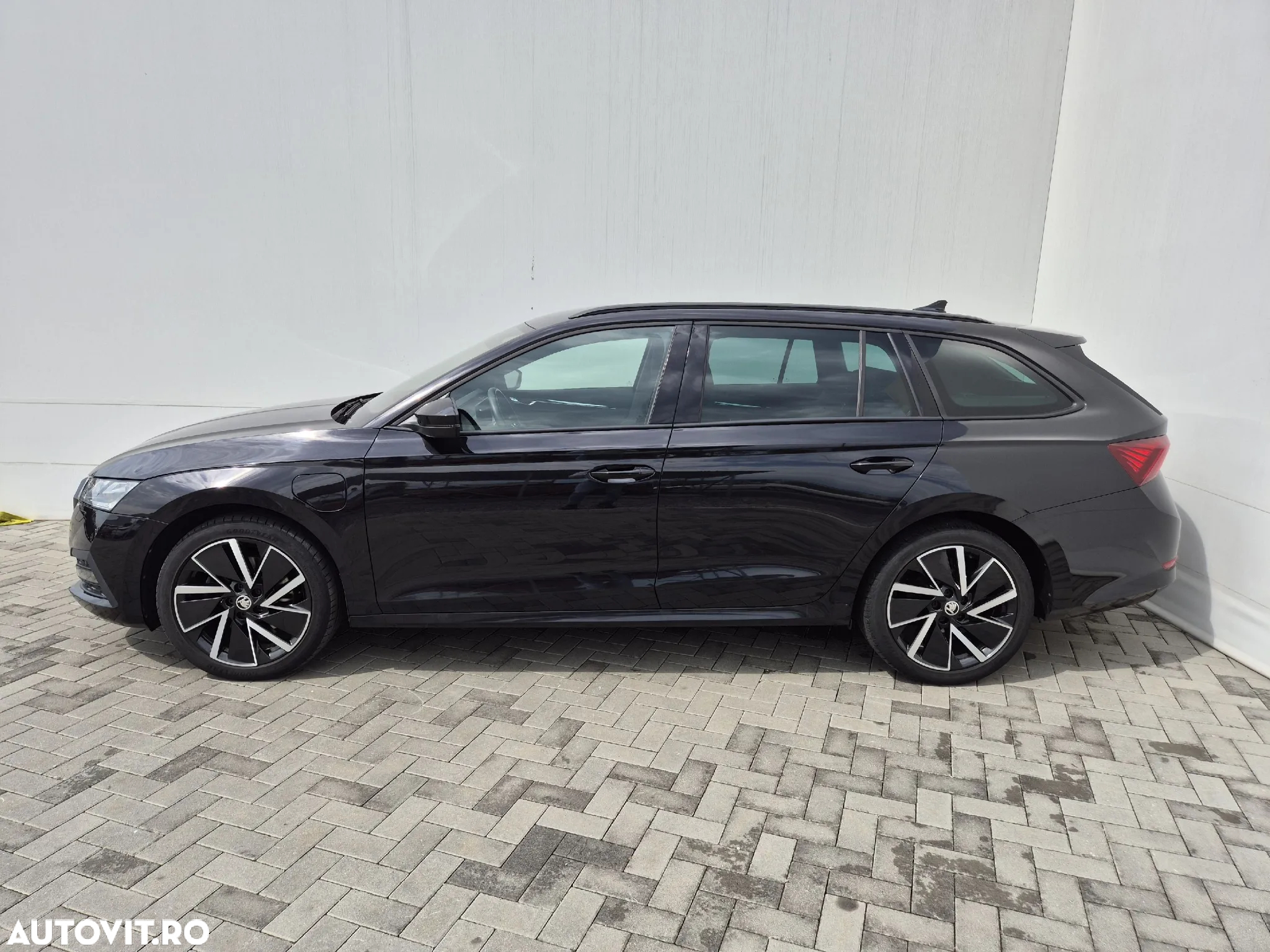 Skoda Octavia Combi 1.4 TSI iV DSG Style - 2