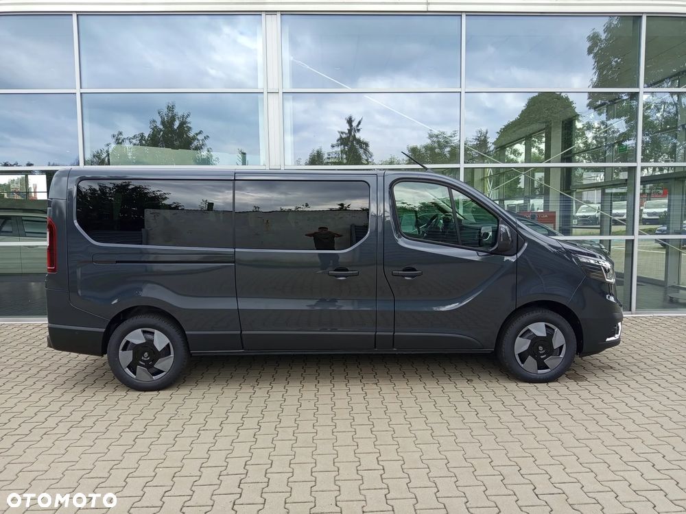 Renault Trafic Grand 2.0 dCi - 20