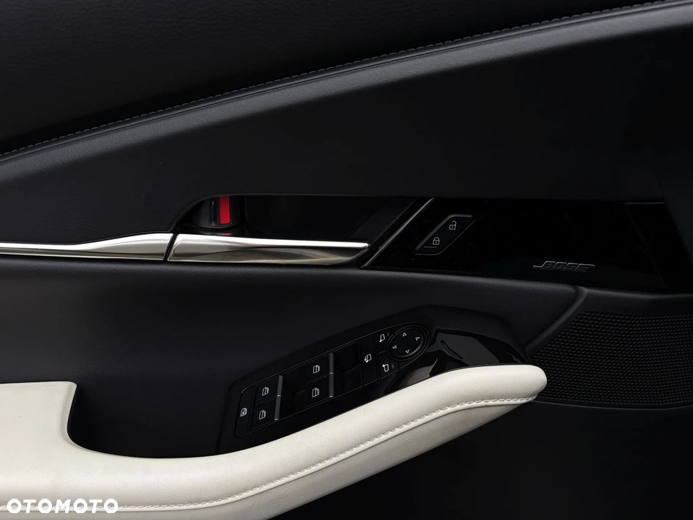Mazda CX-30 SKYACTIV-X 2.0 M-Hybrid 100th Anniversary - 32