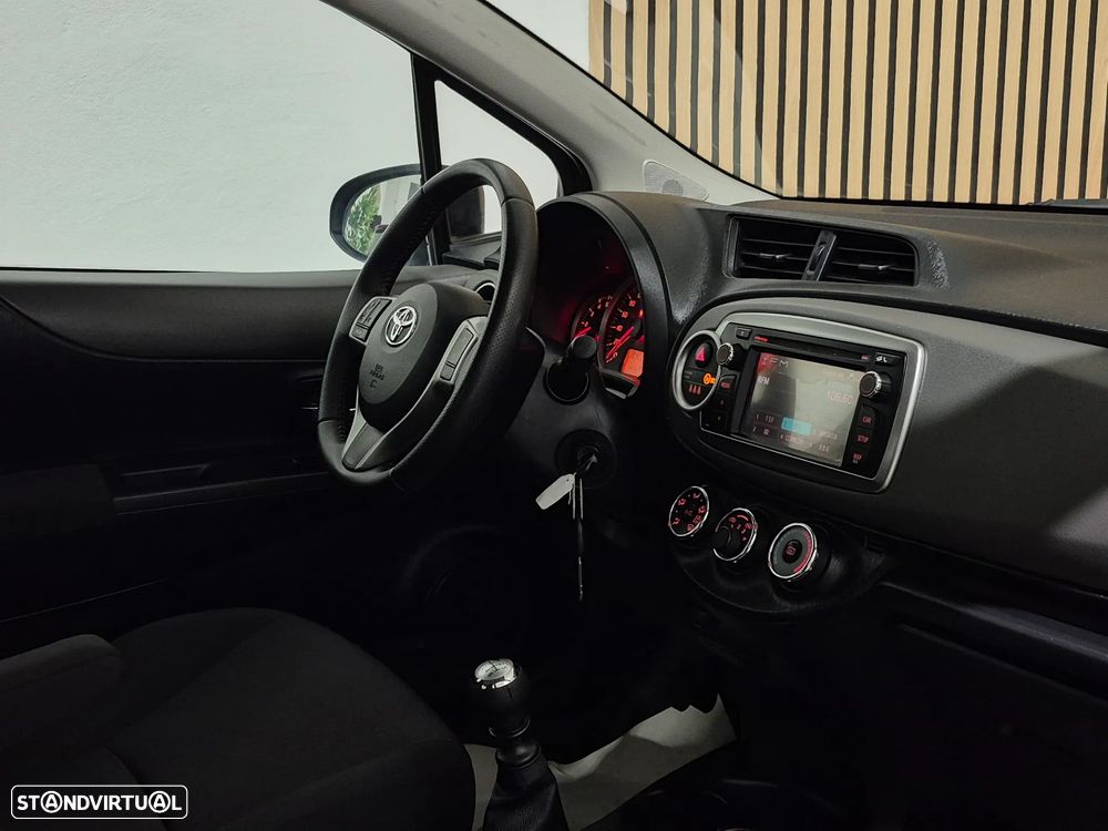 Toyota Yaris 1.4 D-4D Sport+P.Techno - 13