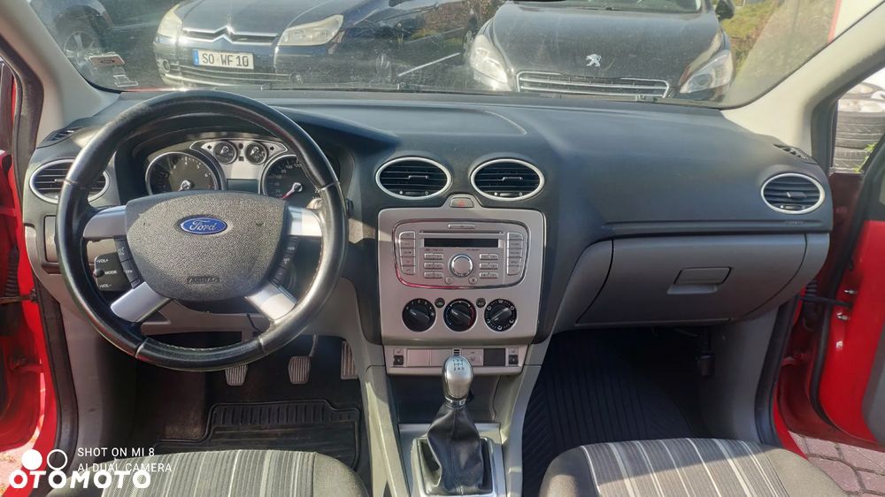 Ford Focus 1.8 Style+ - 6