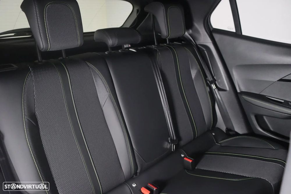 Peugeot e-2008 Active - 18