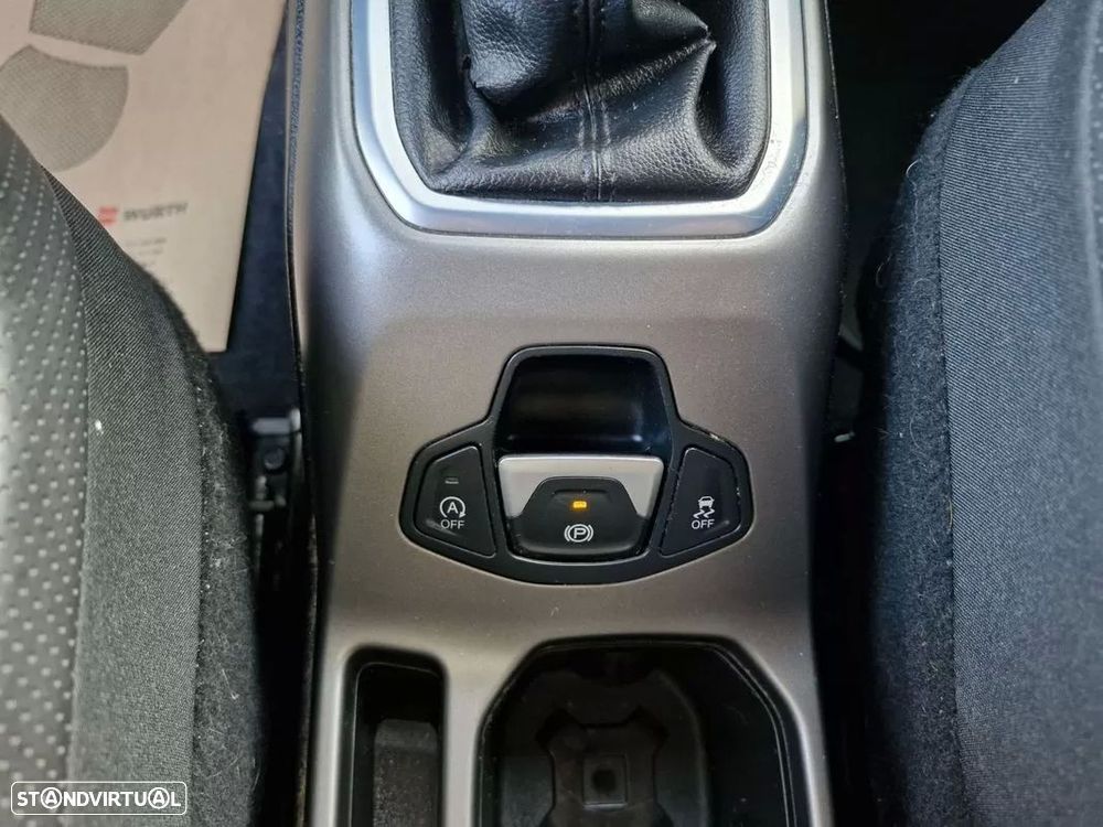 Jeep Renegade 1.0 T Limited - 36