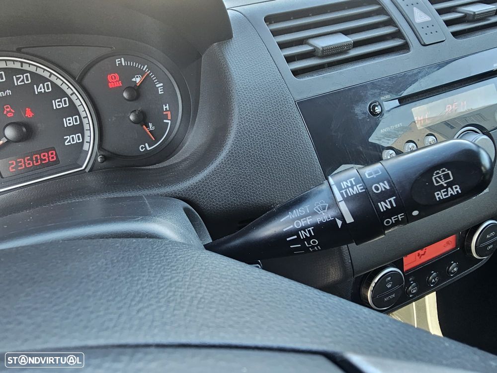 Suzuki Swift 1.3 DDiS Sport - 13