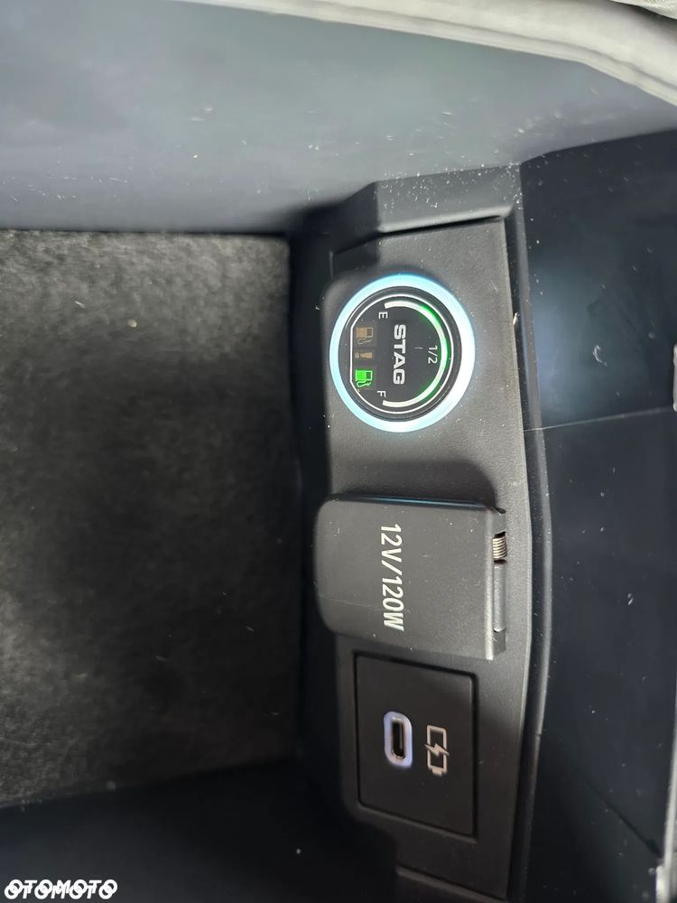 Toyota Corolla 1.8 Hybrid Comfort - 38