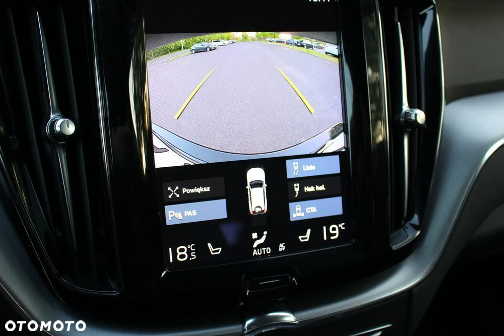 Volvo XC 60 B4 D Geartronic Momentum Pro - 34