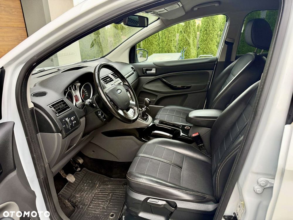 Ford Kuga 2.0 TDCi 4x4 Titanium - 18