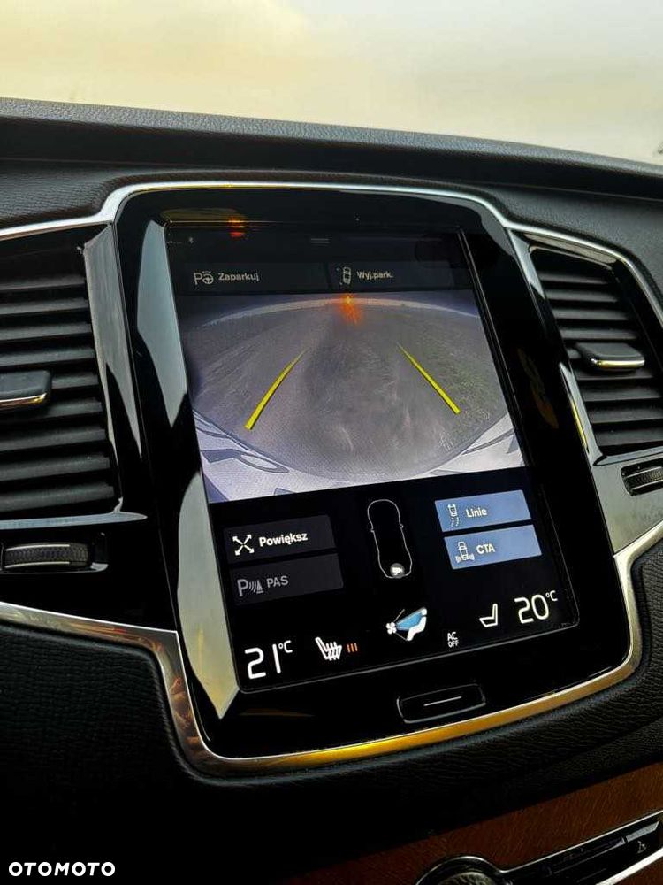 Volvo XC 90 - 7