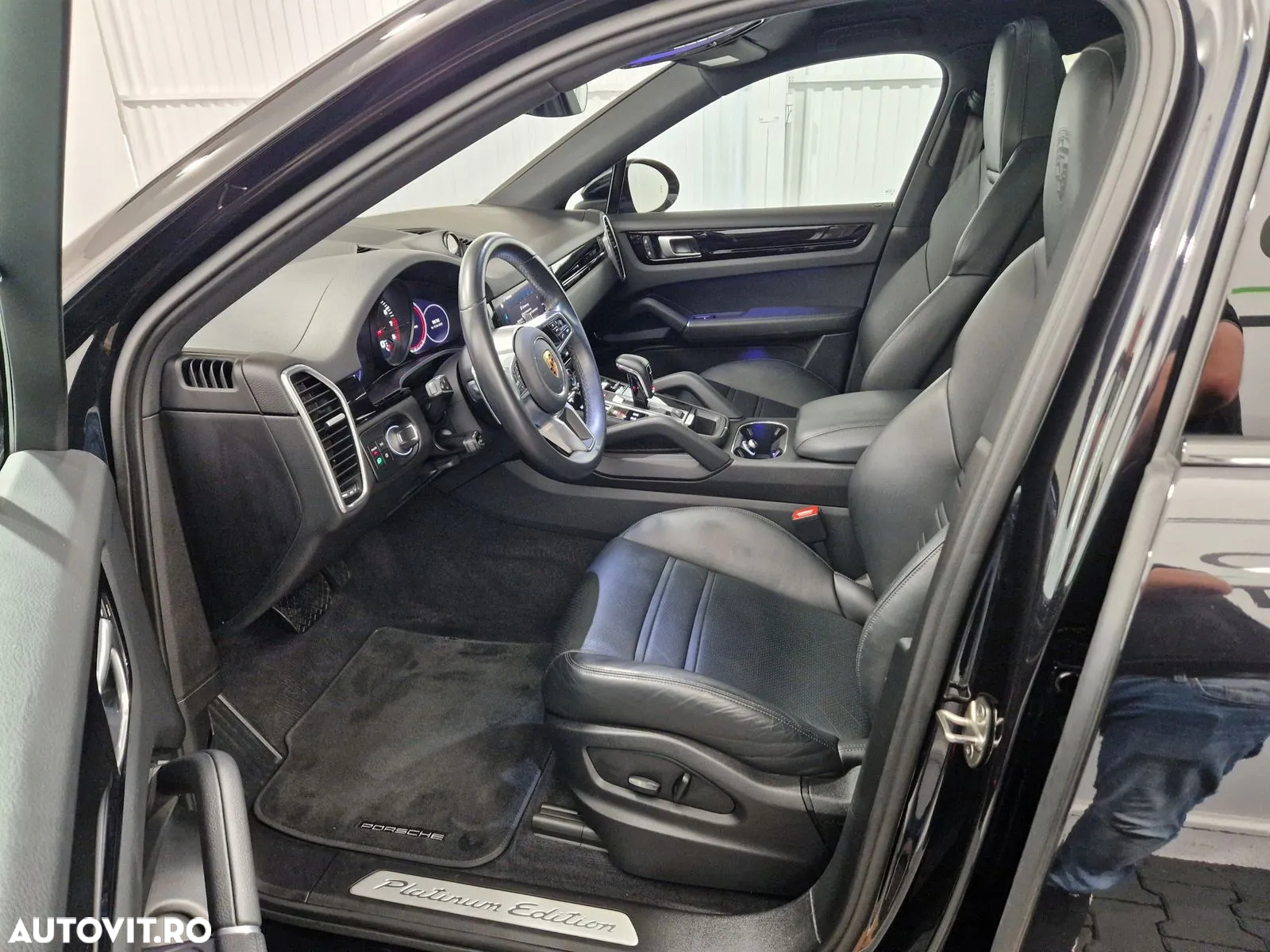 Porsche Cayenne Coupe - 12