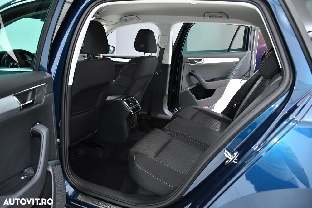 Skoda Superb 2.0 TDI DSG SportLine - 6