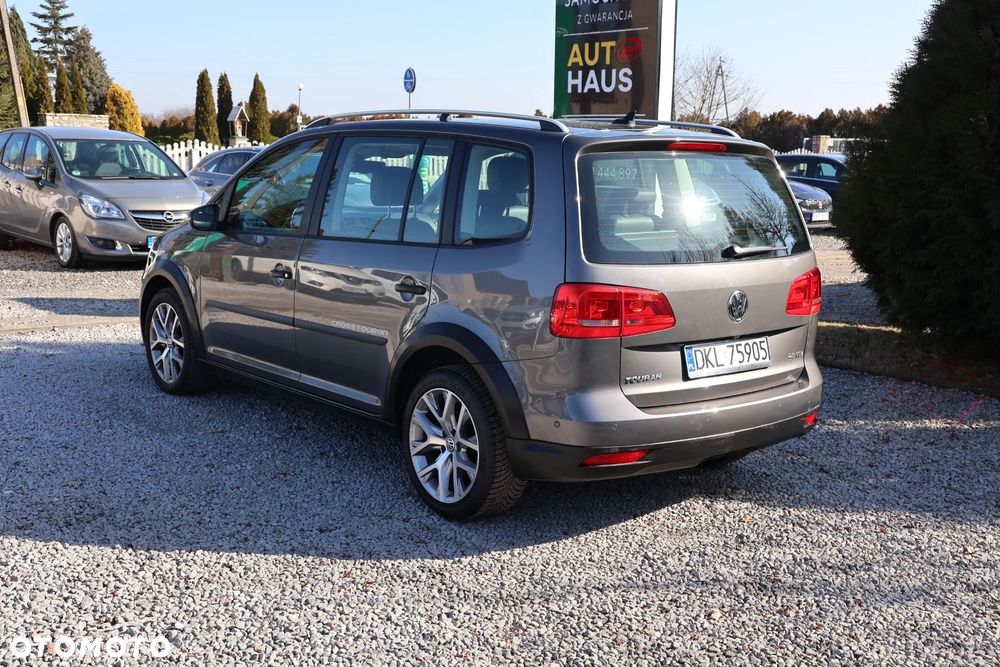 Volkswagen Touran 2.0 TDI DPF Cross DSG - 5